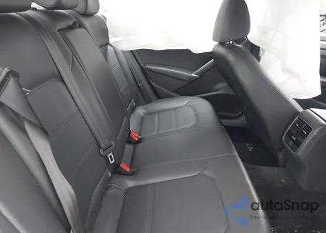 2017 Volkswagen Passat 1.8T Se z USA, uszkodzony, nr VIN 1VWBT7A38HC047172